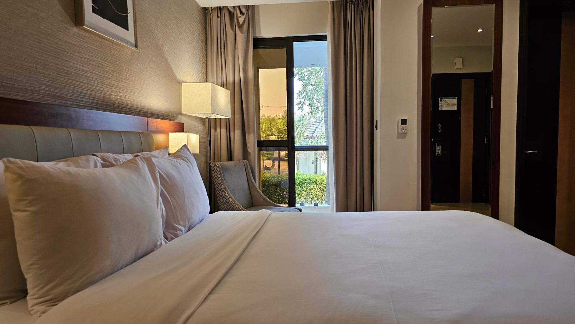 Imperial Plaza Hotel & Resort Джуба Екстериор снимка
