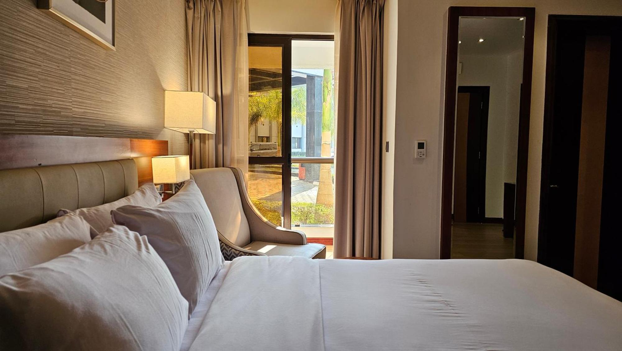 Imperial Plaza Hotel & Resort Джуба Екстериор снимка